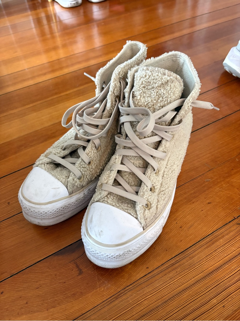 FP x Converse Chuck Taylor All Star Lift Platform Sherpa Shoes size 9